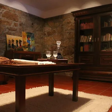 Casa Dona Urraca 招待所 3*