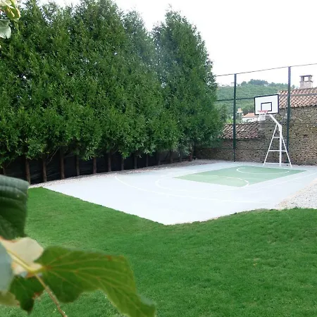 Casa Dona Urraca بيت ضيافة