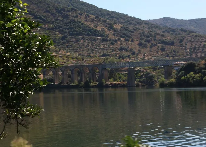 Casa Dona Urraca 3* Vilarinho da Castanheira